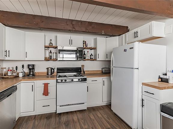 5th image of 26329 Lake Forest Dr