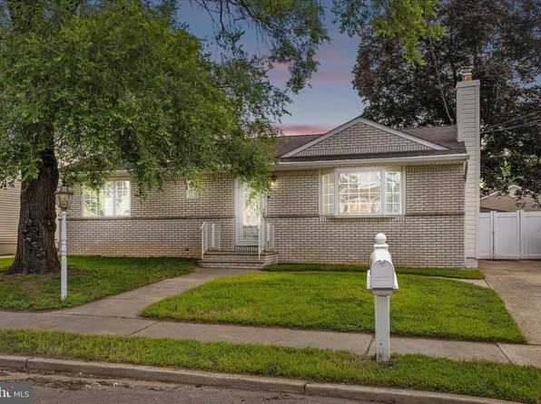 22 Gaskill Ave, Hamilton, NJ 08610