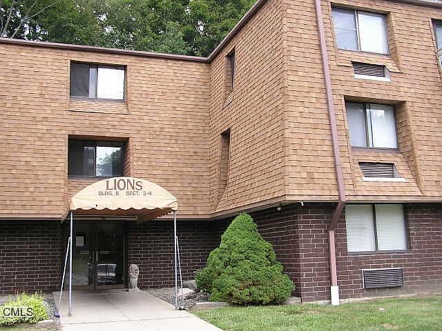 2nd image of 126 Triangle St APT A36