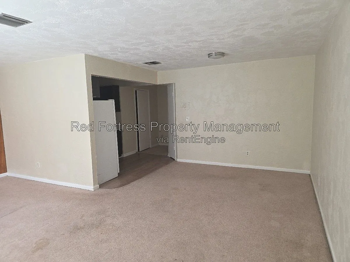 1 bed, 1.0 bath, $979 — Photo 3