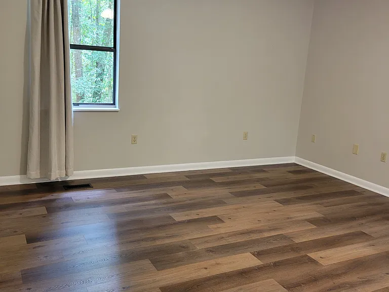111 Devon Rd — Photo 27