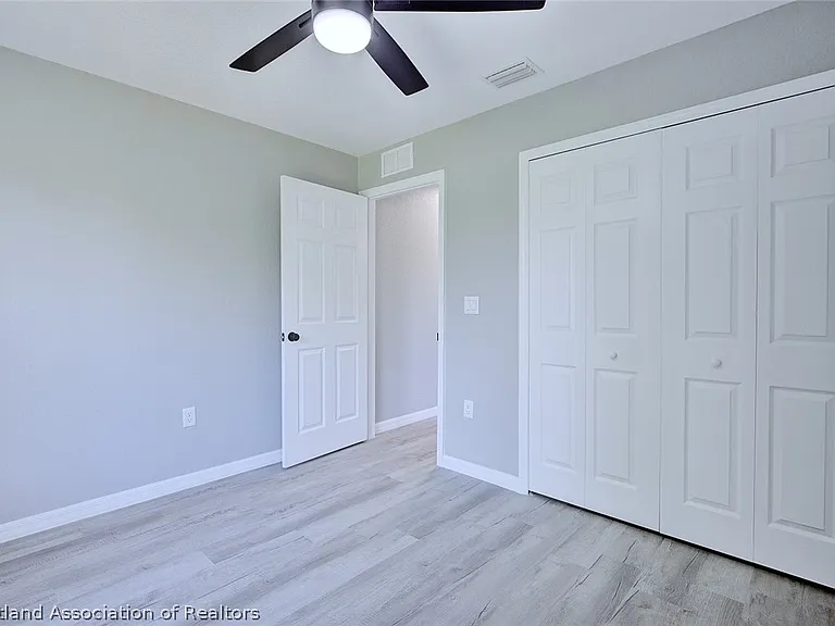 136 Friendly Cir — Photo 23