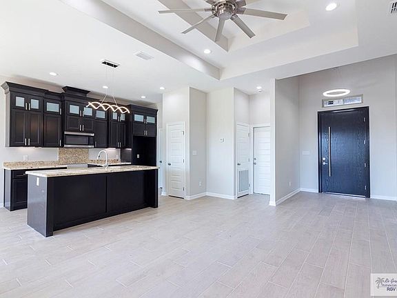4th image of 3489 Sandalwood Dr #15