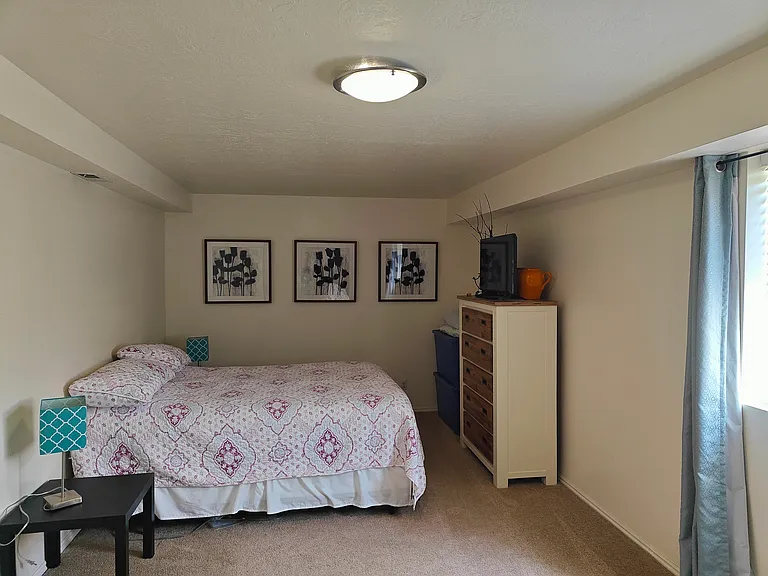 87 N 1525 W — Photo 16