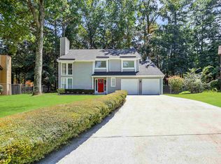 812 Chapman Cir, Stone Mountain, GA 30088