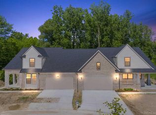 3833 Albatross Ct, Rochester, MI 48309