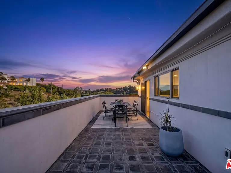 28935 W Beach Ln — Photo 2