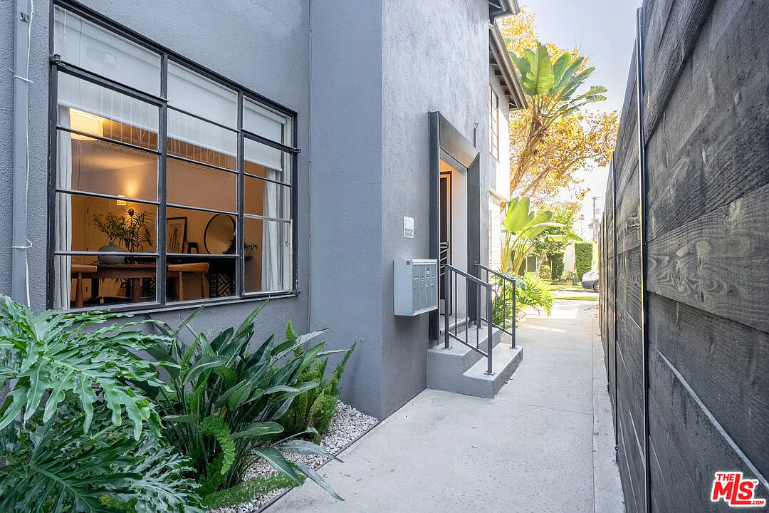 1 bed, 1.0 bath, 650 sqft, $2,995 — Photo 3