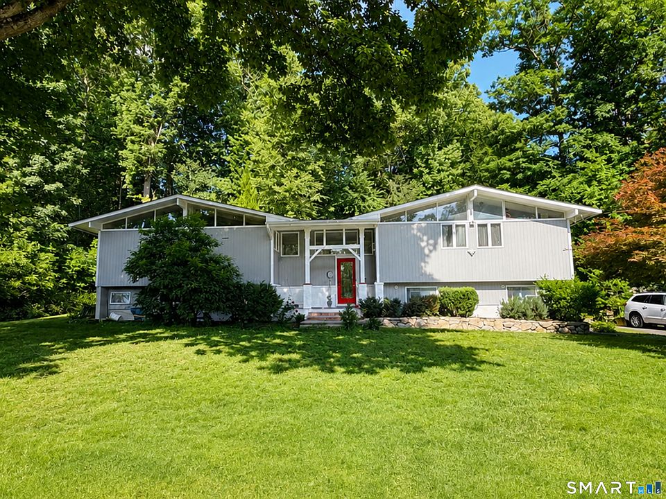 1st image of 1 Bayberry Drive