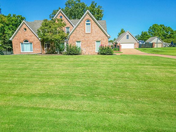 3rd image of 3567 Davieshire Dr