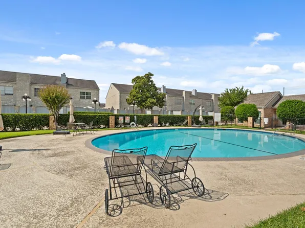 600 Wilcrest Dr APT 66, Houston, TX 77042