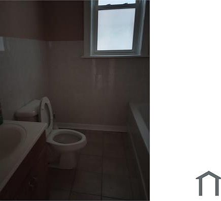 2nd image of 4938 W Washington Blvd APT 2