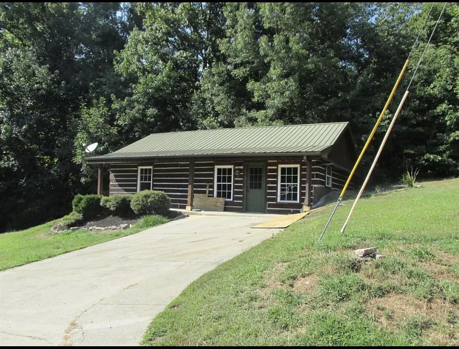 241 Oak Tree Dr