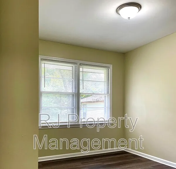 3284 Parham St — Photo 13