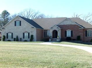 931 Longdrive Ct, Marshfield, MO 65706