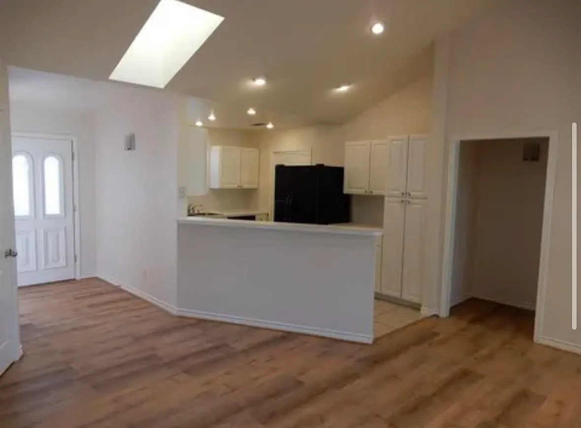 2 bed, 2.0 bath, 1392 sqft, $1,850 — Photo 4