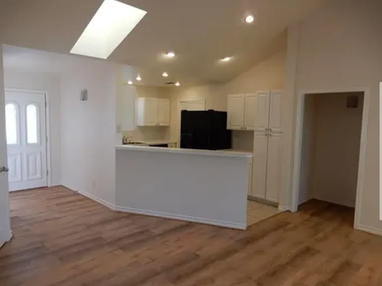 508B Hi Cir S — Photo 4