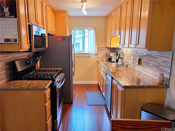 5th image of 1198 Border Ave APT D
