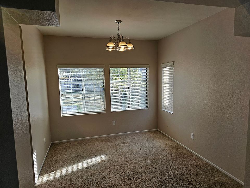 1st image of 28178 Stillwater Dr