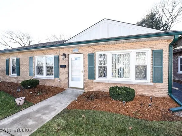 7801 45th St, Lyons, IL 60534