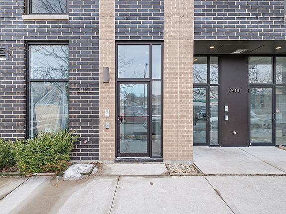 2nd image of 2403 W Berenice Ave #201
