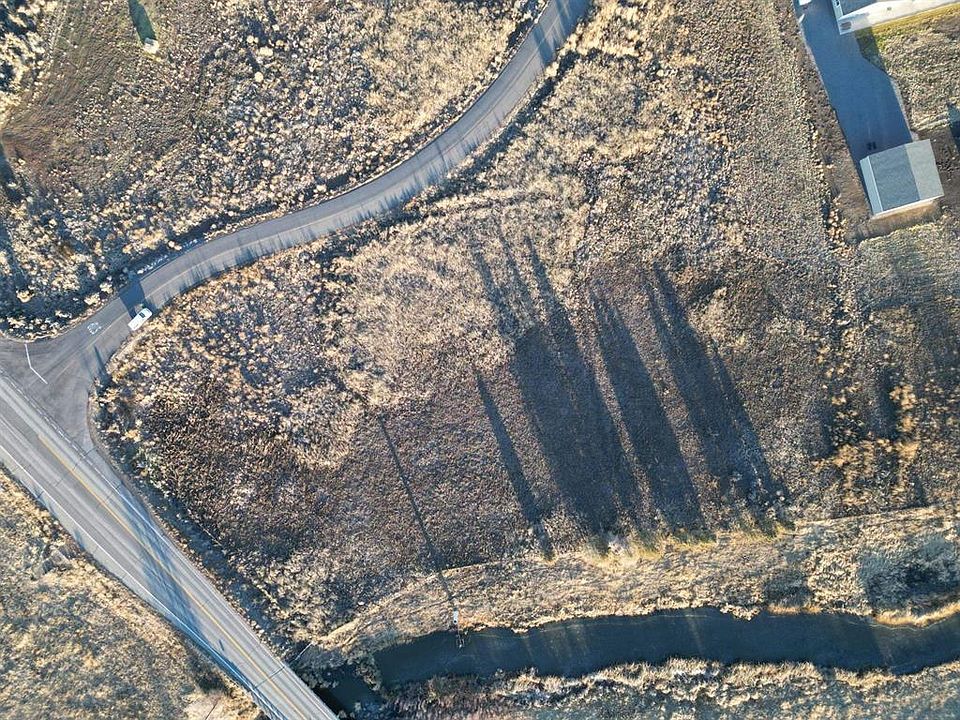 2nd image of 474-300 Cramer Ranch Rd