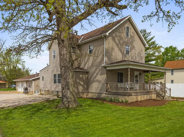 416 S Center St, Forrest, IL 61741