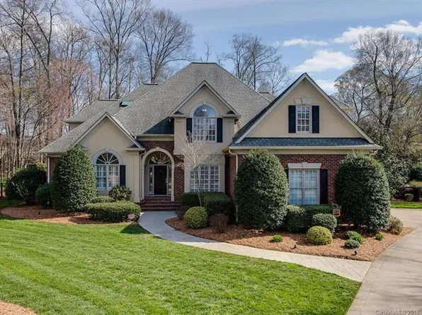 12121 Shoal Creek Ct, Charlotte, NC 28277