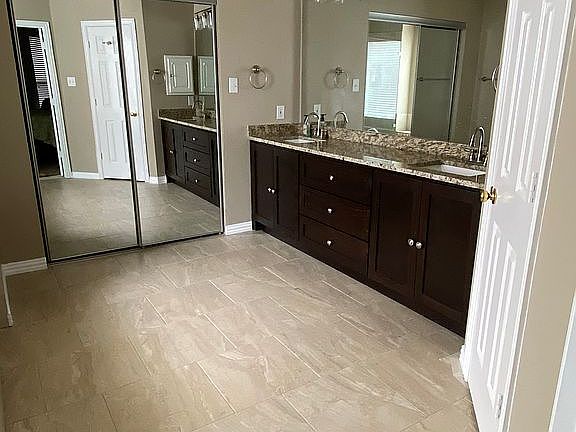 Master bathroom 