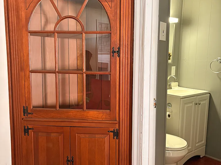 636 Walnut St — Photo 15