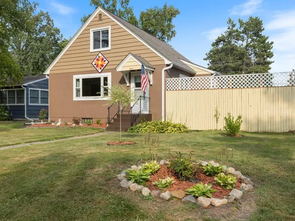 914 NW 3rd Ave, Grand Rapids, MN 55744