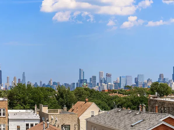 942 N Fairfield Ave, Chicago, IL 60622