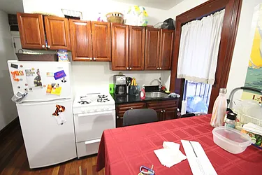 Rented by Dynamik Realty