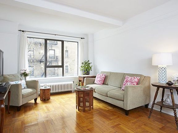 2nd image of 2681 Broadway #3I