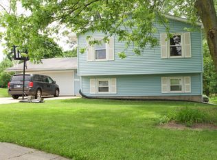 1002 Lora Ave, Princeton, IL 61356