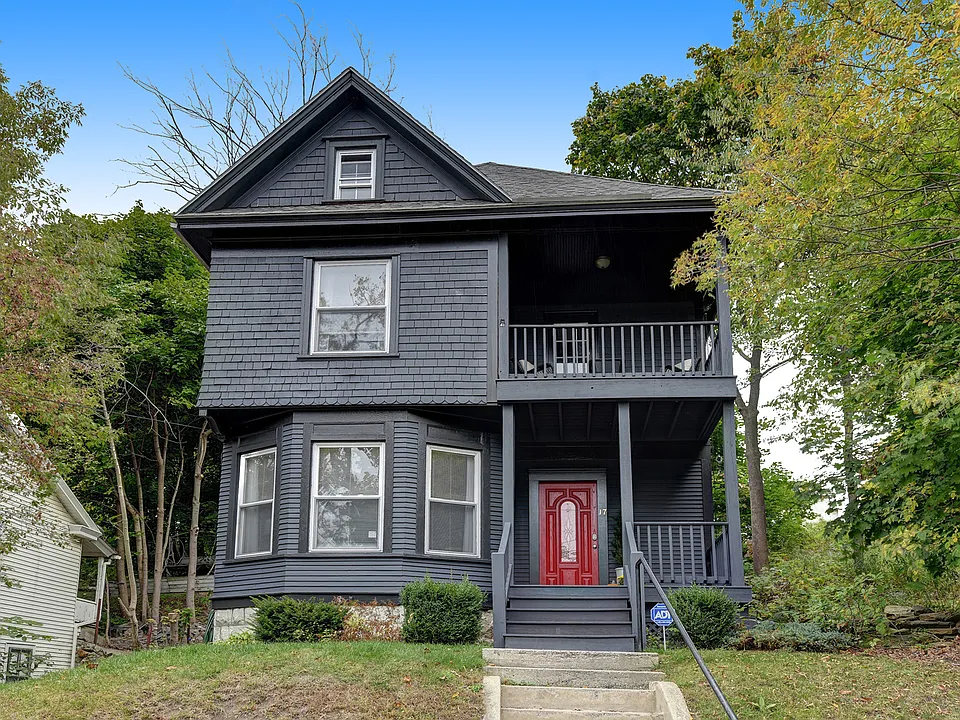 17 Wesleyan St