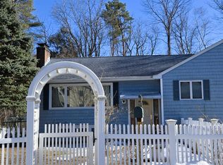 34 Redwing Rd, Wellesley, MA 02481