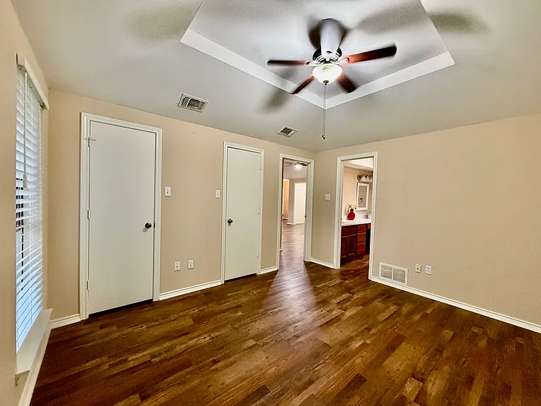 3205 Bryan St — Photo 6