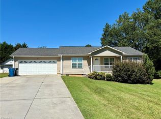 404 Trindale Rd, Archdale, NC 27263