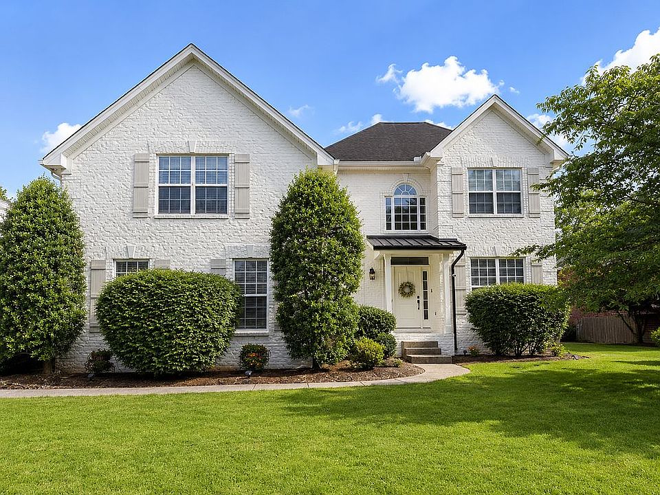 1st image of 116 Crooked Creek Ln