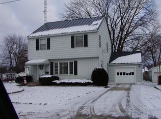 71 3rd St, Shelby, OH 44875