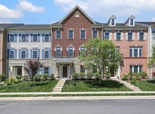 24951 Earlsford Dr, Chantilly, VA 20152