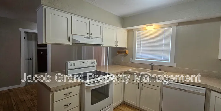 510 N Bob O Link Dr — Photo 2