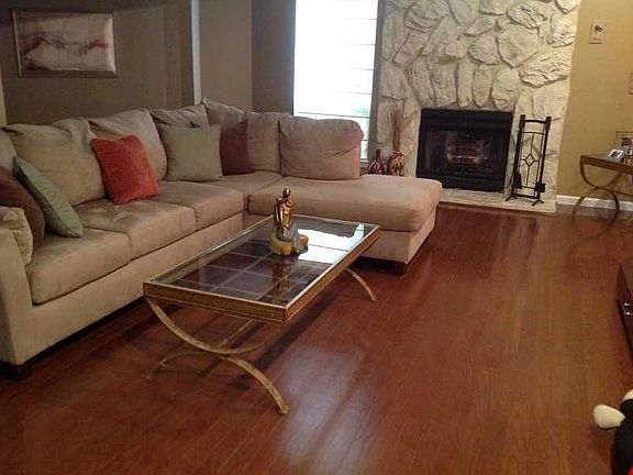 3rd image of 127 Kingsberry Dr #127