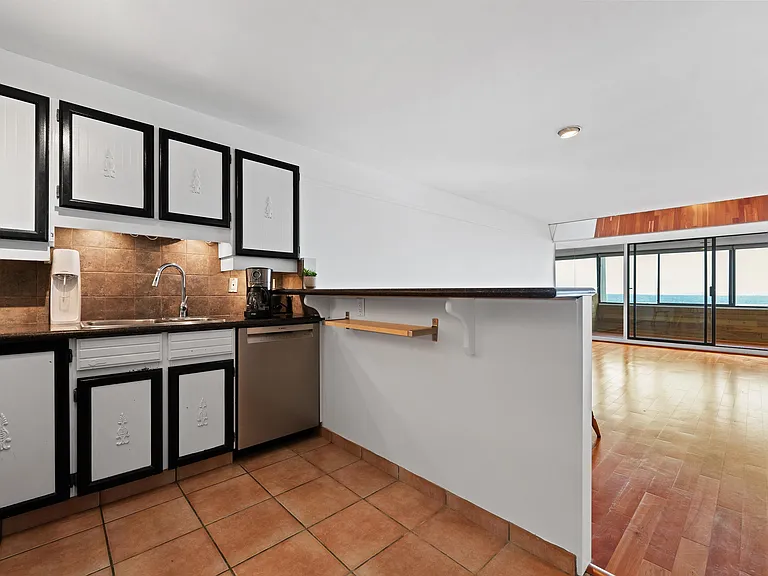 2212 Folkestone Way #63 — Photo 14