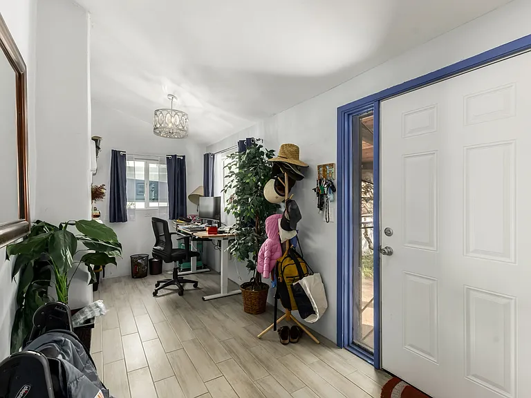 2321 E 6th St #1 — Photo 19