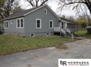 24132 Crown Point Ave, Valley, NE 68064