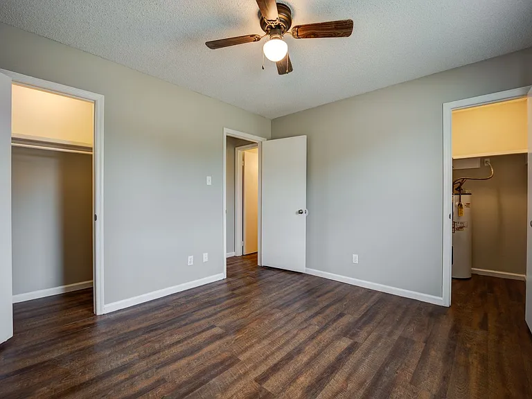 Mill Creek Apartments — Photo 29