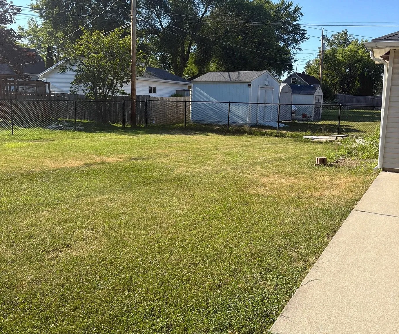 4 bed, 1.5 bath, $2,500 — Photo 4