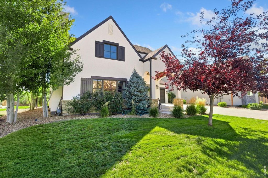 4902 Corsica Dr